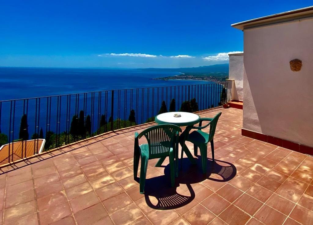 Camere Il Leone Taormina Exteriör bild